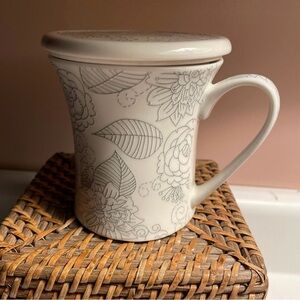 Teavana White Bone China infusion mug. NEW.